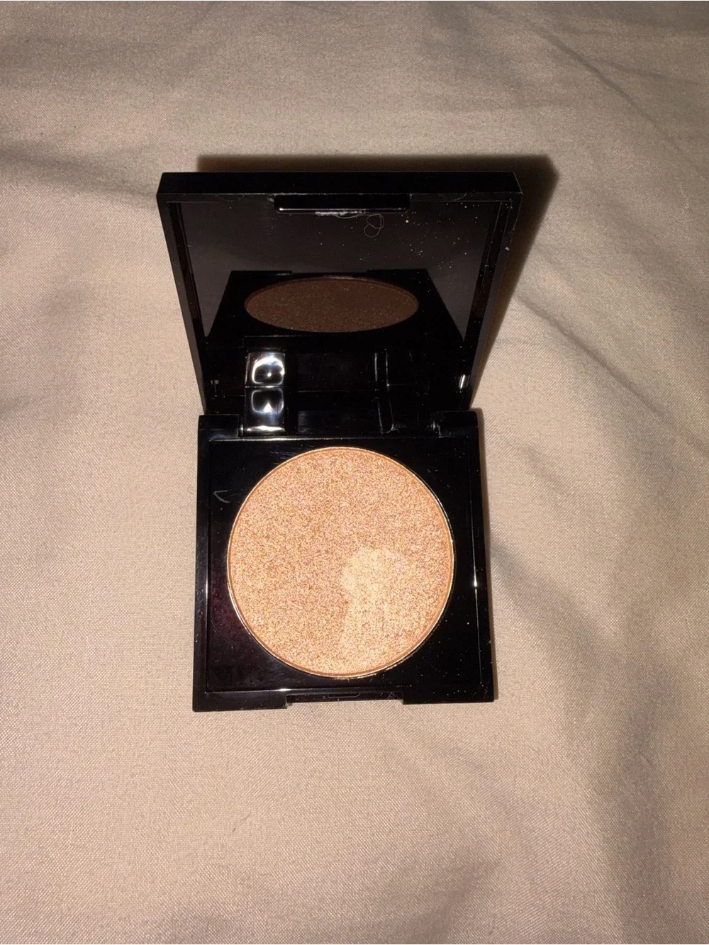 Shades By Shan Highlighter NEW